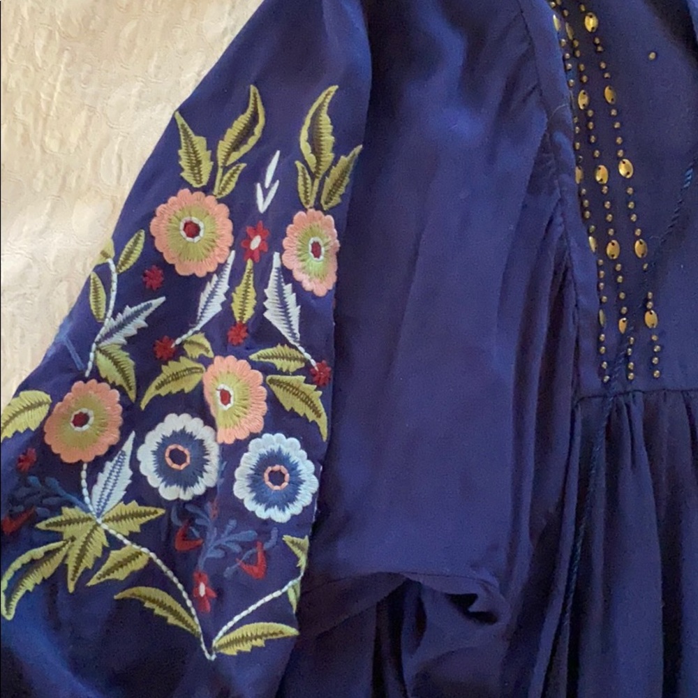 Dress - Picture 2 of 2